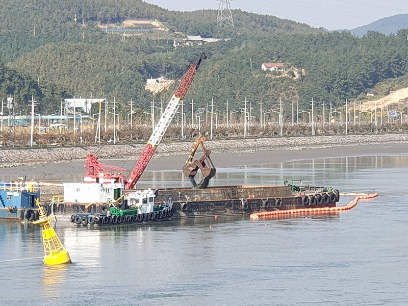 해저면 암반 수중 발파 준설